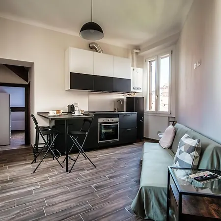 Appartement Joivy Stylish Flat, 5-minute Metro Trip To Centre Milaan
