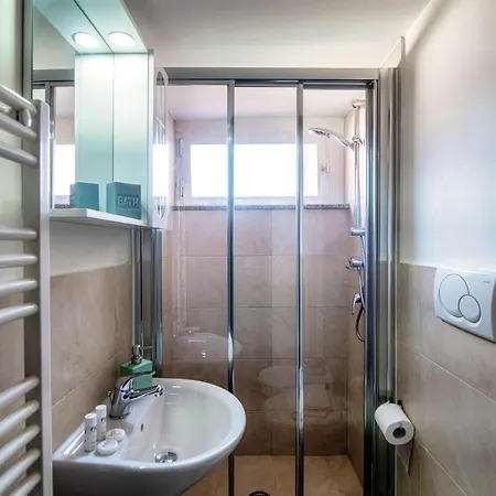 Lägenhet Joivy Stylish Flat, 5-minute Metro Trip To Centre